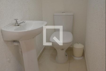 Casa para alugar com 80m², 2 quartos e 2 vagasBanheiro
