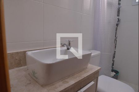 Casa para alugar com 80m², 2 quartos e 2 vagasBanheiro 