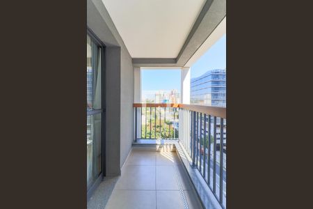 Varanda de kitnet/studio para alugar com 1 quarto, 25m² em Brooklin Paulista, São Paulo