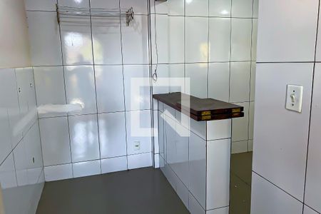 Sala/cozinha e area de serviço de casa para alugar com 1 quarto, 28m² em Taquara, Rio de Janeiro