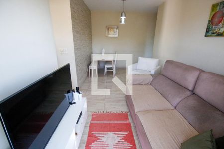 Sala de apartamento para alugar com 2 quartos, 55m² em Jardim Maria Duarte, São Paulo