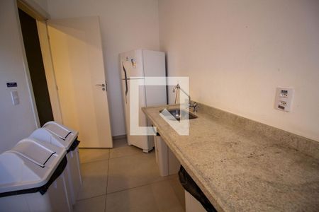 Apartamento à venda com 30m², 1 quarto e sem vaga Apartamento à venda com 30m², 1 quarto e sem vagaÁrea Comum - Salão de Festas - Copa