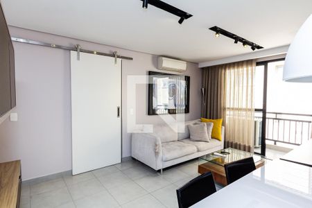 Sala de apartamento à venda com 2 quartos, 74m² em Vila Olímpia, São Paulo