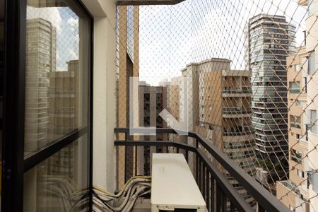 Varanda de apartamento à venda com 2 quartos, 74m² em Vila Olímpia, São Paulo
