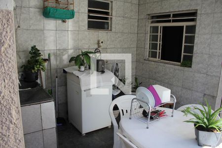 Casa à venda com 180m², 3 quartos e 4 vagasÁrea de Serviço