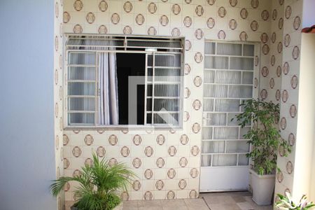 Casa à venda com 180m², 3 quartos e 4 vagasQuintal