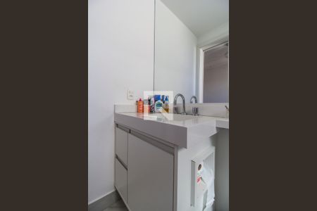 Apartamento à venda com 81m², 3 quartos e 1 vagaBanheiro da Suíte 2