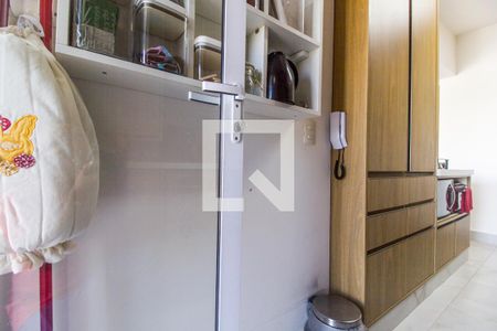 Apartamento à venda com 81m², 3 quartos e 1 vagaÁrea de Serviço