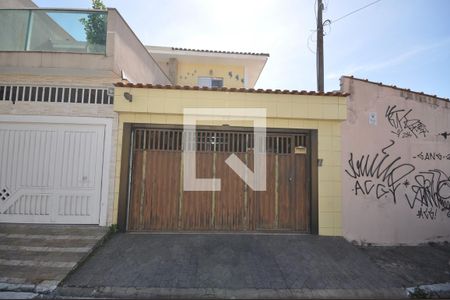 Casa à venda com 117m², 3 quartos e 2 vagasFachada