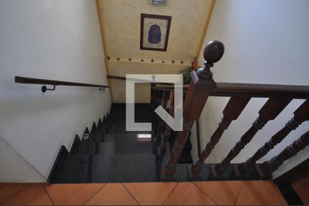 Casa à venda com 117m², 3 quartos e 2 vagasEscada