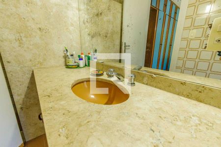 Casa de condomínio para alugar com 400m², 4 quartos e 2 vagas Casa de condomínio para alugar com 400m², 4 quartos e 2 vagasBanheiro da Suíte 3