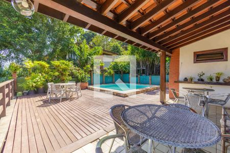 Casa de condomínio para alugar com 400m², 4 quartos e 2 vagas Casa de condomínio para alugar com 400m², 4 quartos e 2 vagasQuintal