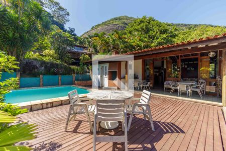Quintal de casa de condomínio para alugar com 4 quartos, 400m² em Itanhangá, Rio de Janeiro