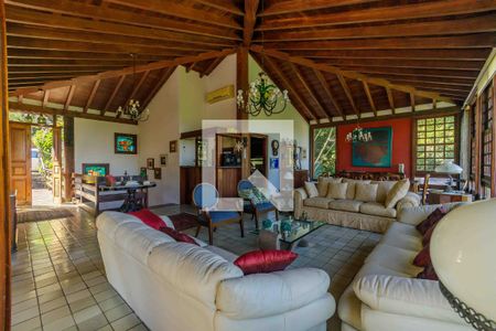Casa de condomínio para alugar com 400m², 4 quartos e 2 vagas Casa de condomínio para alugar com 400m², 4 quartos e 2 vagasSala