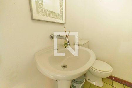 Casa de condomínio para alugar com 400m², 4 quartos e 2 vagas Casa de condomínio para alugar com 400m², 4 quartos e 2 vagasLavabo