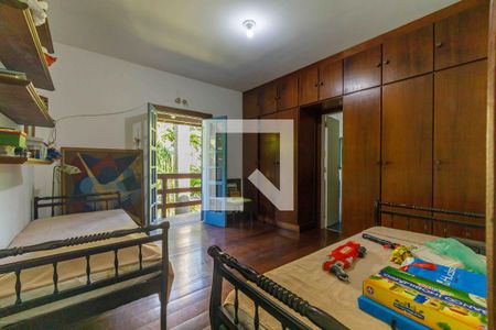 Casa de condomínio para alugar com 400m², 4 quartos e 2 vagas Casa de condomínio para alugar com 400m², 4 quartos e 2 vagasSuíte 2