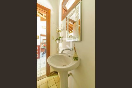 Casa de condomínio para alugar com 400m², 4 quartos e 2 vagas Casa de condomínio para alugar com 400m², 4 quartos e 2 vagasLavabo
