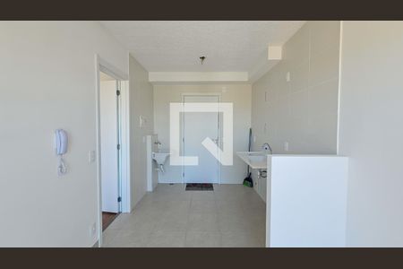 Sala / Cozinha de apartamento para alugar com 1 quarto, 31m² em Socorro, São Paulo