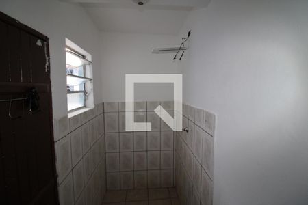 Banheiro de casa para alugar com 2 quartos, 36m² em Vila Medeiros, São Paulo