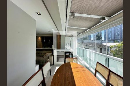 Apartamento à venda com 58m², 1 quarto e 1 vagaSacada