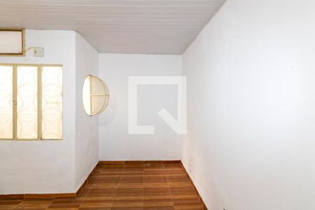 Casa para alugar com 42m², 1 quarto e 1 vaga Casa para alugar com 42m², 1 quarto e 1 vagaQuarto