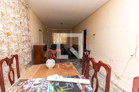 Casa à venda com 3 quartos, 200m² em Santa Rosa, Niterói