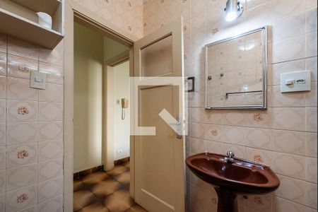 Banheiro de apartamento para alugar com 1 quarto, 55m² em Aparecida, Santos