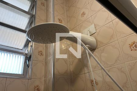 Banheiro de apartamento para alugar com 1 quarto, 60m² em Aparecida, Santos