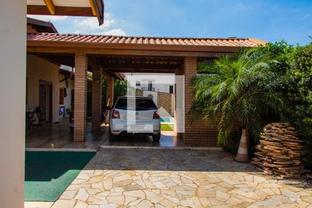 Casa à venda com 180m², 2 quartos e 4 vagas Casa à venda com 180m², 2 quartos e 4 vagasÁREA EXTERNA