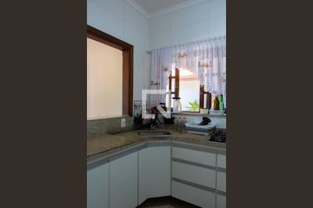 Casa à venda com 180m², 2 quartos e 4 vagas Casa à venda com 180m², 2 quartos e 4 vagasCOZINHA