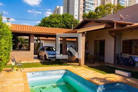 Casa à venda com 180m², 2 quartos e 4 vagas Casa à venda com 180m², 2 quartos e 4 vagasÁREA EXTERNA