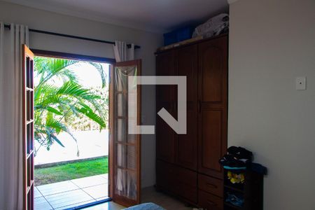 Casa à venda com 180m², 2 quartos e 4 vagas Casa à venda com 180m², 2 quartos e 4 vagasQUARTO 2