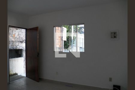 Sala de casa para alugar com 2 quartos, 60m² em Vila Francos, São Paulo