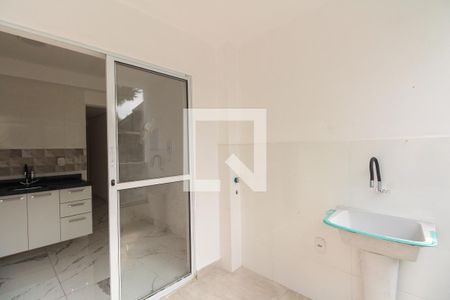 Varanda e Área de Serviço  de apartamento para alugar com 2 quartos, 42m² em Vila Carrao, São Paulo