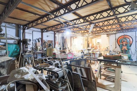 Casa à venda com 487m², 3 quartos e 2 vagasOficina