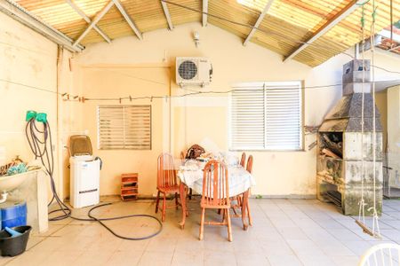 Casa à venda com 487m², 3 quartos e 2 vagasQuintal/Churrasqueira