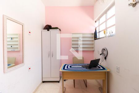 Casa à venda com 487m², 3 quartos e 2 vagasEscritório