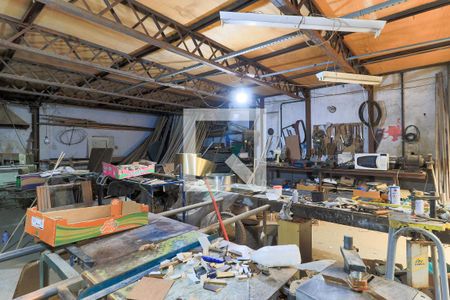 Casa à venda com 487m², 3 quartos e 2 vagasOficina