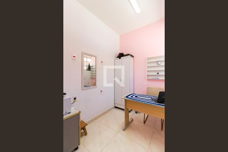 Casa à venda com 487m², 3 quartos e 2 vagasEscritório