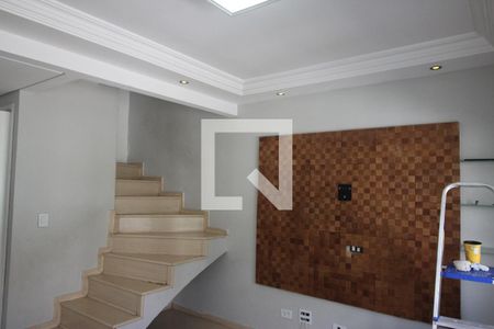Sala de casa de condomínio para alugar com 2 quartos, 100m² em Socorro, São Paulo