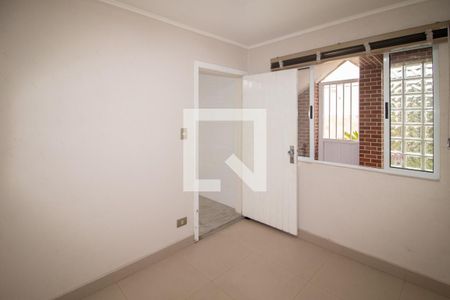 Casa à venda com 396m², 4 quartos e 4 vagasQuarto Área de Serviço