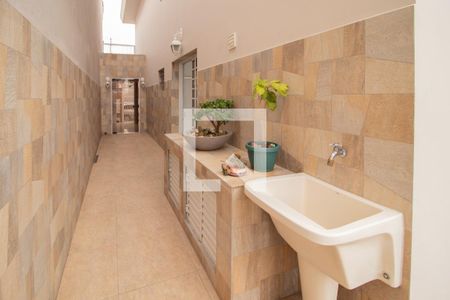 Casa à venda com 396m², 4 quartos e 4 vagasCorredor