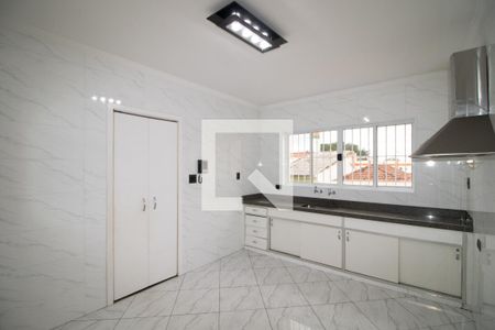Casa à venda com 396m², 4 quartos e 4 vagasCozinha