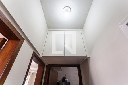 Rouparia de apartamento à venda com 2 quartos, 70m² em Sagrada Família, Belo Horizonte
