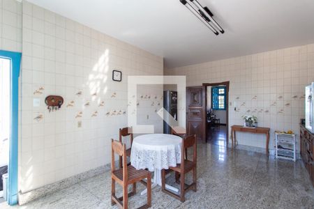 Casa à venda com 447m², 3 quartos e 11 vagasCozinha