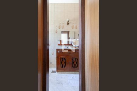 Casa à venda com 447m², 3 quartos e 11 vagasBanheiro da Suíte 2