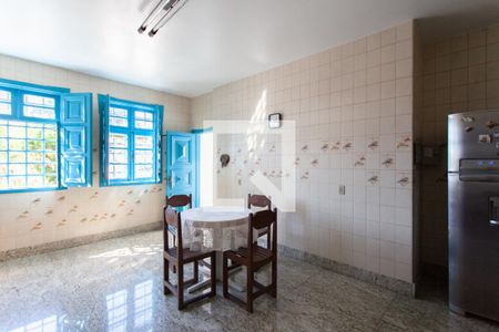 Casa à venda com 447m², 3 quartos e 11 vagasCozinha