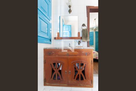 Casa à venda com 447m², 3 quartos e 11 vagasBanheiro da Suíte 1