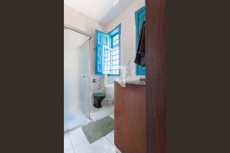 Casa à venda com 447m², 3 quartos e 11 vagasBanheiro da Suíte 1