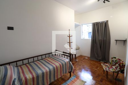 Quarto 2 de casa para alugar com 3 quartos, 145m² em Pinheiros, São Paulo